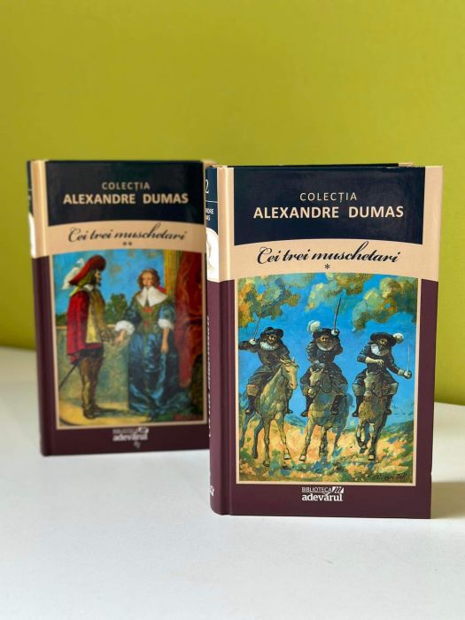     Setul „Cei trei muschetari” de Alexandre Dumas (Ofertă Limitată)